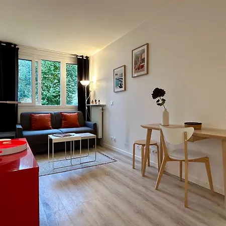 Fully Equipped - 2 Guests - Near Metro Appartamento Parigi