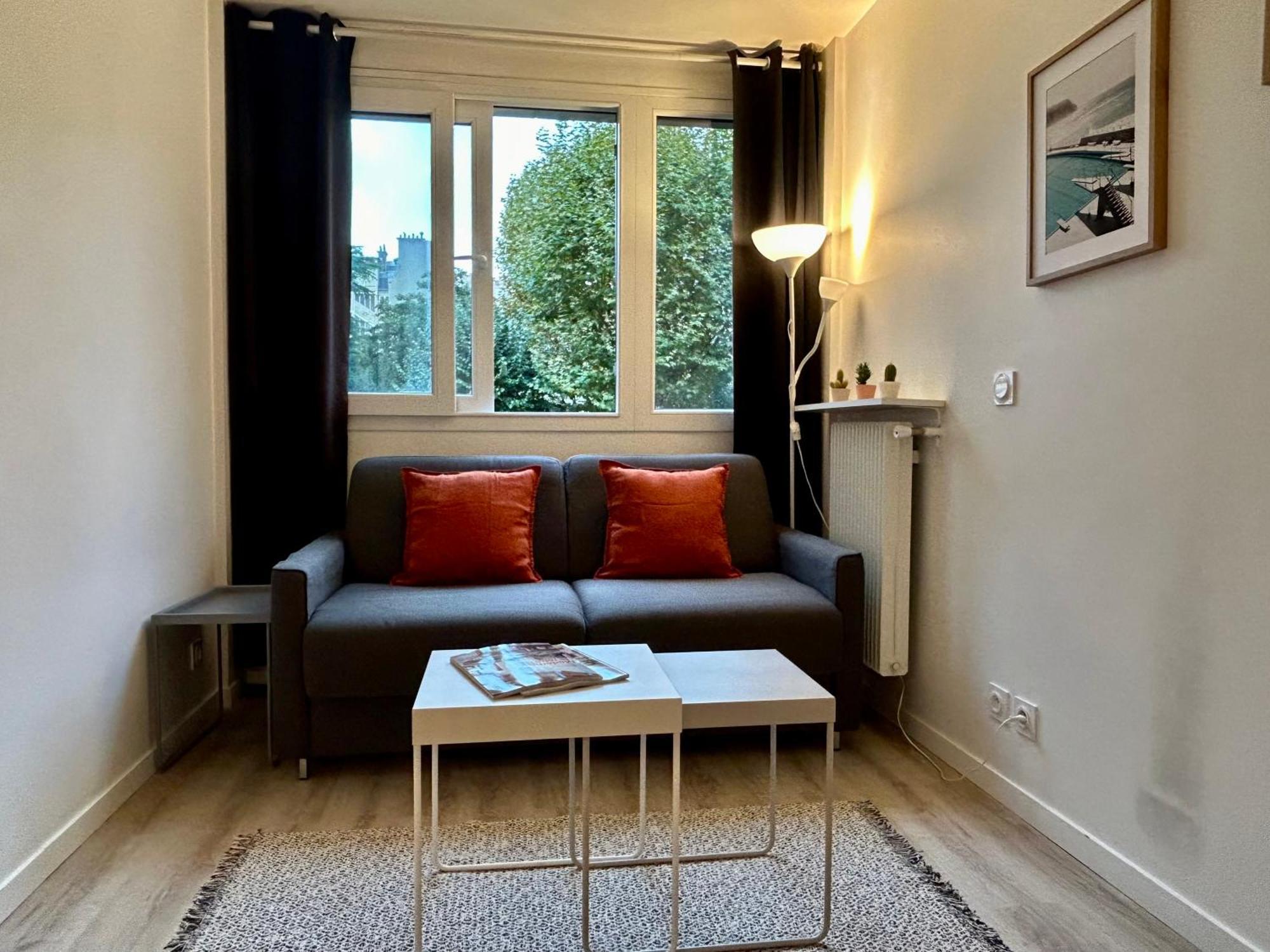 Appartamento Fully Equipped - 2 Guests - Near Metro